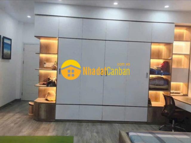 Nhà mặt phố bán