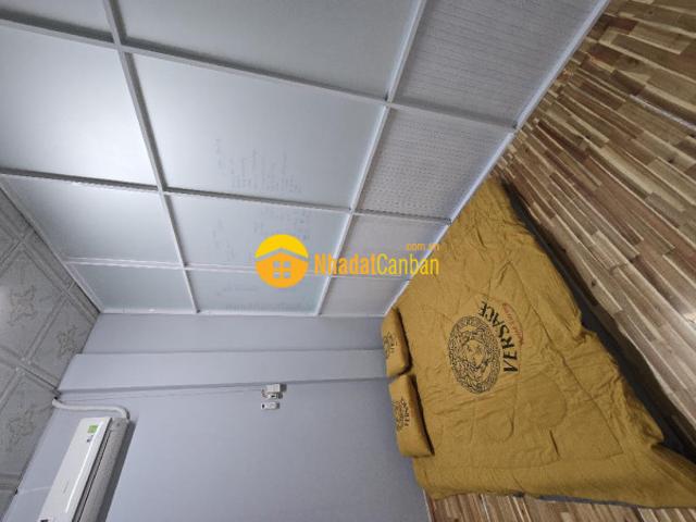 Nhà mặt phố bán