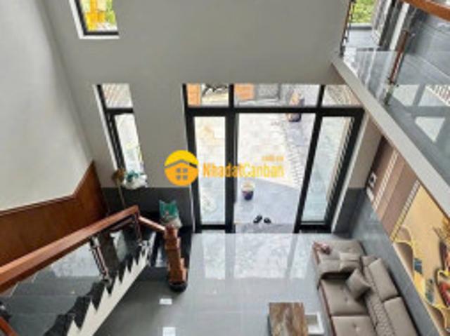 Nhà mặt phố bán