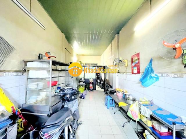 Nhà mặt phố bán