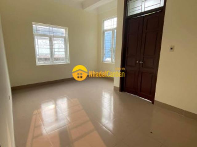 Nhà mặt phố bán