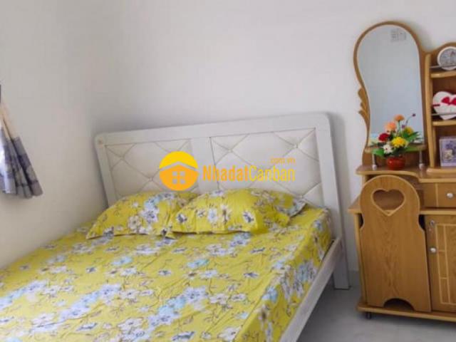Nhà mặt phố bán
