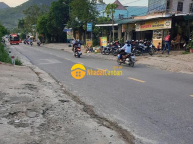 Nhà mặt phố bán