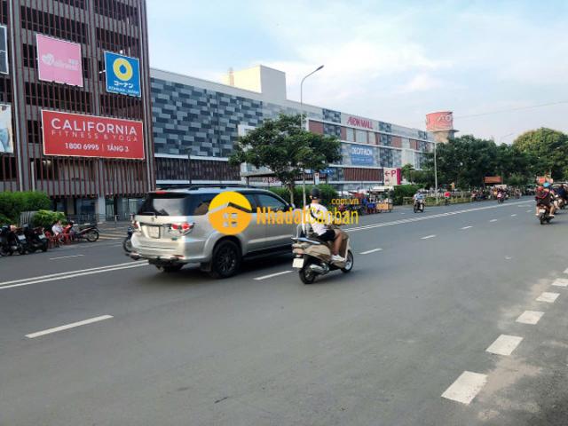 Nhà mặt phố bán