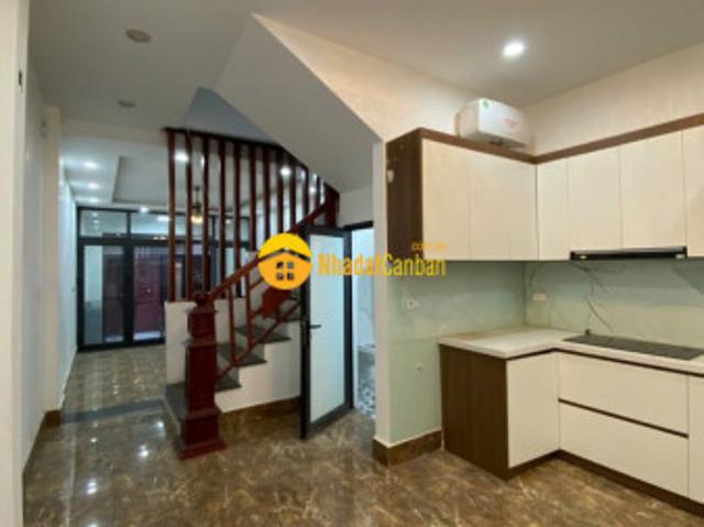 Nhà mặt phố bán