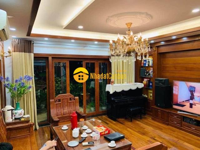 Nhà mặt phố bán