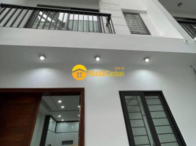 Nhà mặt phố bán