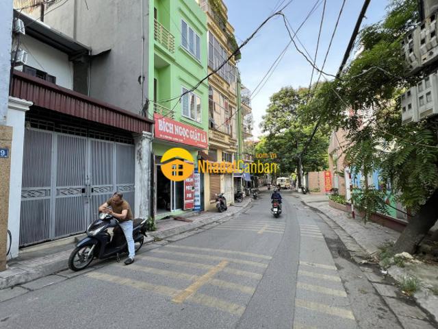 Nhà mặt phố bán
