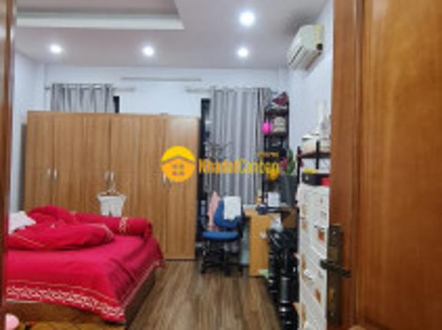 Nhà mặt phố bán