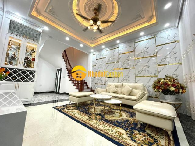 Nhà mặt phố bán
