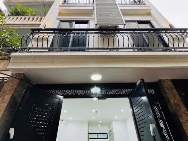 Nhà bán tại Hoàn Kiếm, Hà Nội