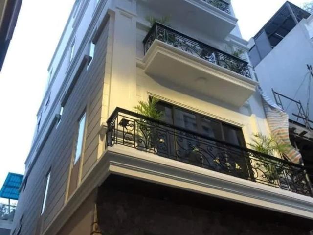 Nhà mặt phố bán tại Hoàn Kiếm, Hà Nội