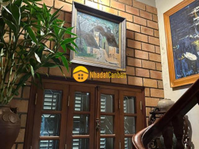 Nhà mặt phố bán