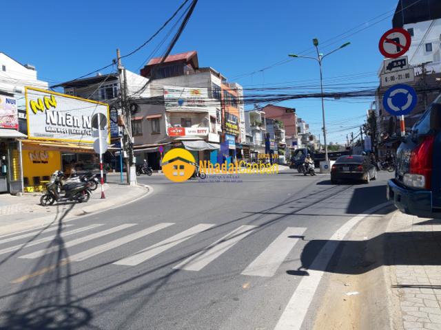 Nhà bán