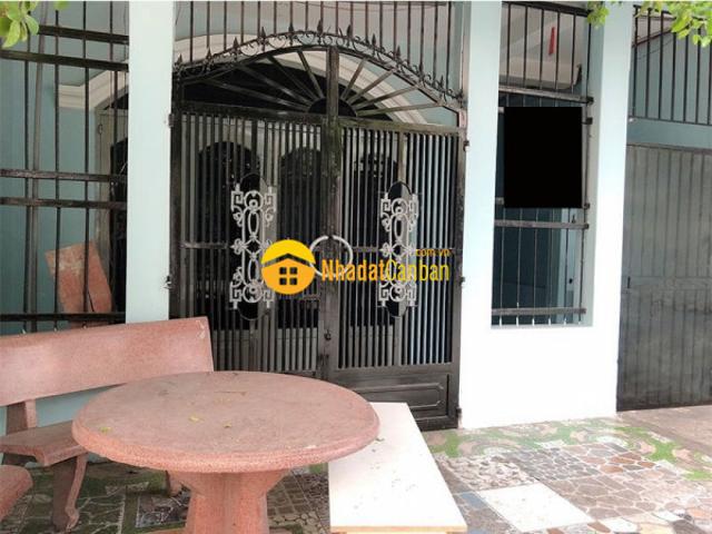 Nhà mặt phố bán