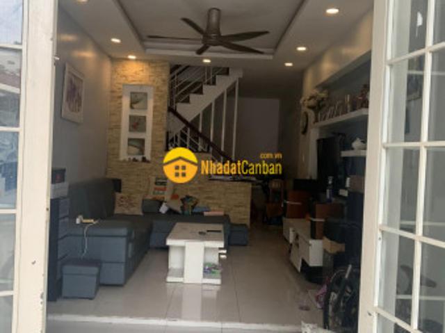 Nhà mặt phố bán