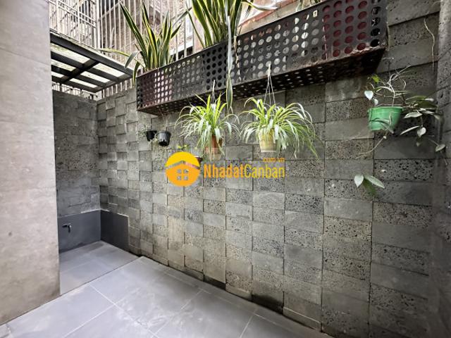 Nhà mặt phố bán