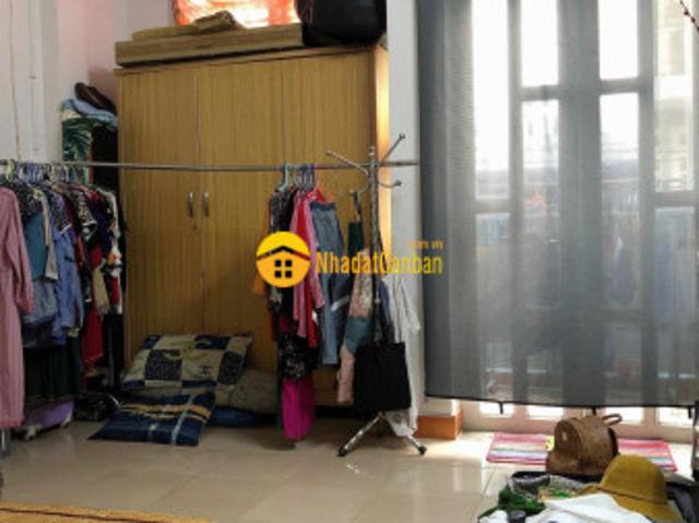 Nhà mặt phố bán