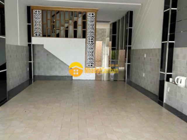 Nhà mặt phố bán