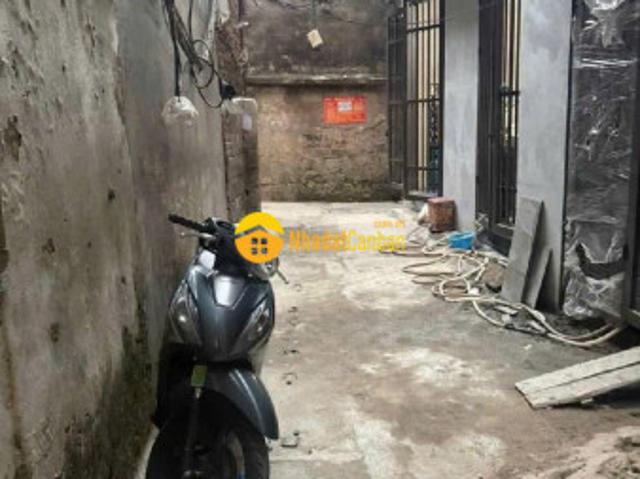 Nhà mặt phố bán