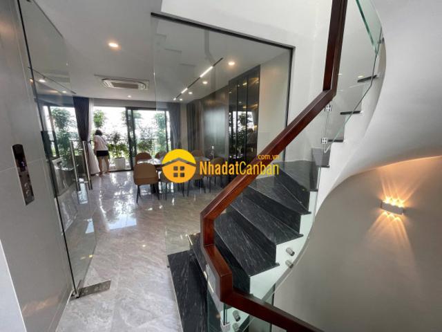 Nhà mặt phố bán