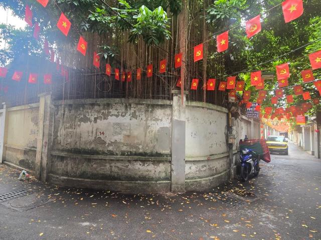 Nhà mặt phố bán