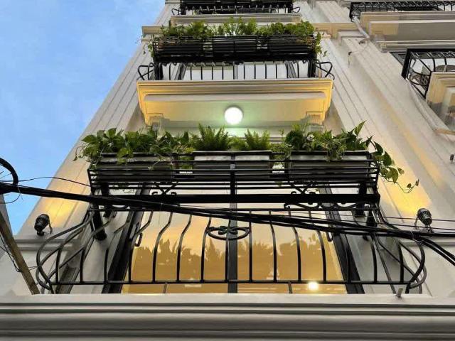 Nhà mặt phố bán tại Hoàn Kiếm, Hà Nội