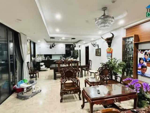 Nhà mặt phố bán tại Hoàn Kiếm, Hà Nội