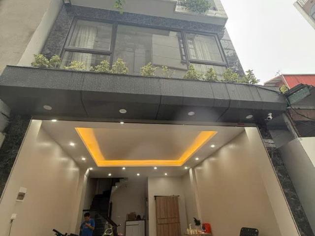 Nhà bán tại Hoàn Kiếm, Hà Nội