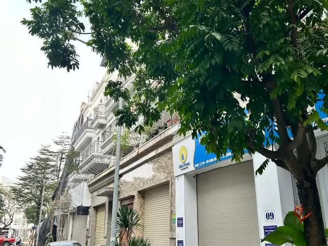 Nhà mặt phố bán tại Hoàn Kiếm, Hà Nội