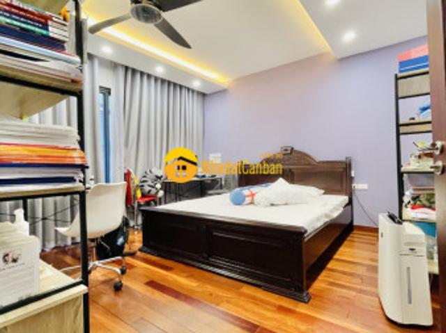 Nhà mặt phố bán