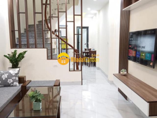 Nhà mặt phố bán