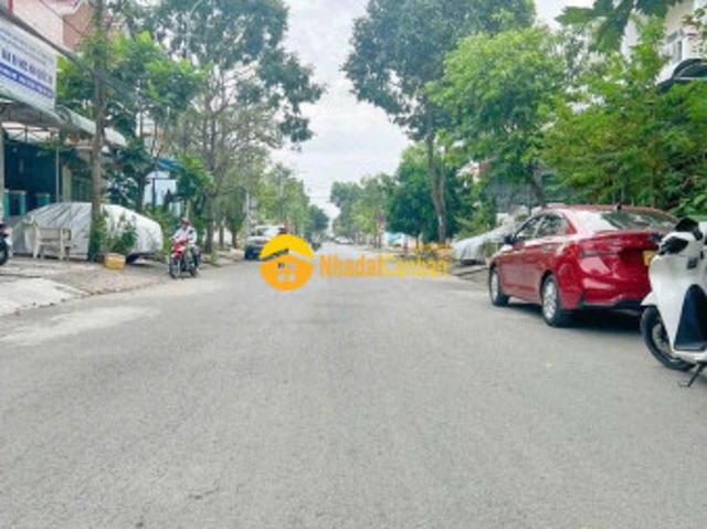 Nhà mặt phố bán