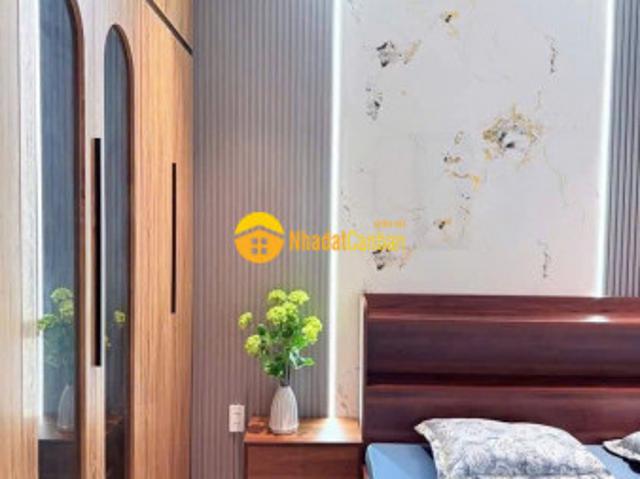 Nhà mặt phố bán
