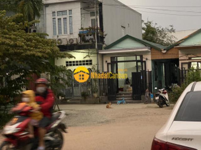 Nhà mặt phố bán