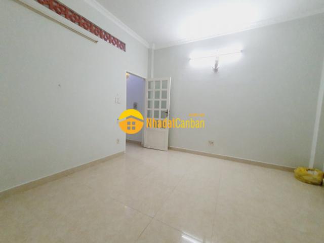 Nhà mặt phố bán