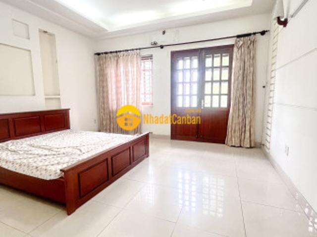 Nhà mặt phố bán