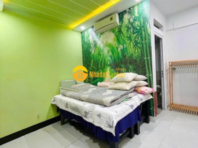 Nhà mặt phố bán