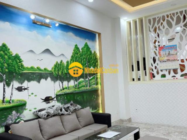 Nhà mặt phố bán