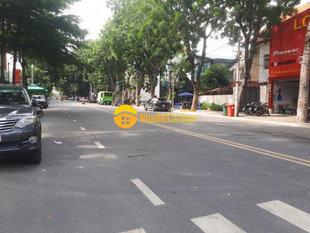 Nhà mặt phố bán