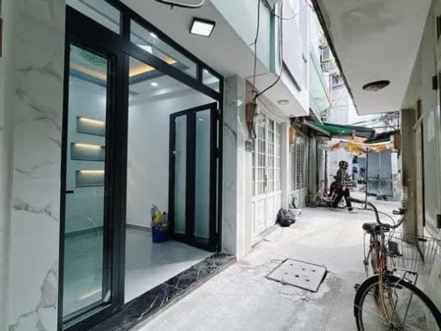 Nhà bán tại Khuôn viên UBND Thành phố Hồ Chí Minh, Thành phố Hồ Chí Minh
