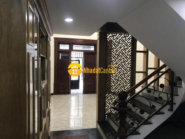 Nhà mặt phố bán