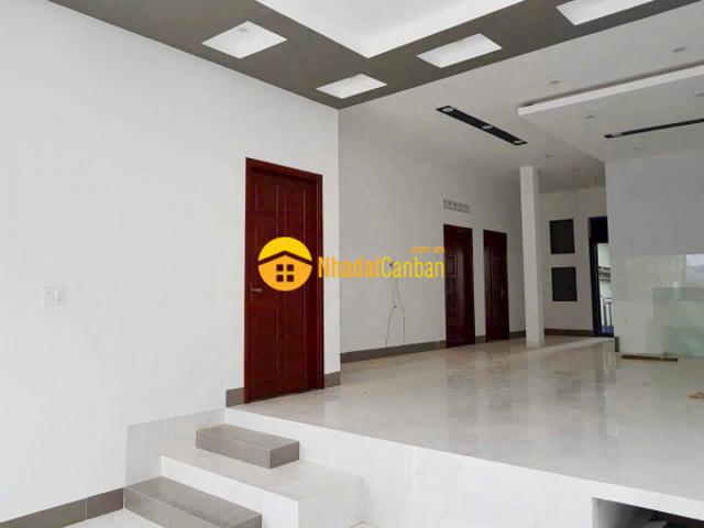 Nhà mặt phố bán