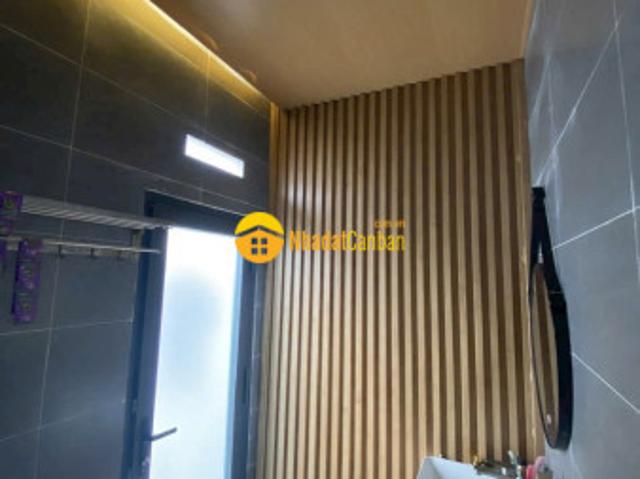 Nhà mặt phố bán