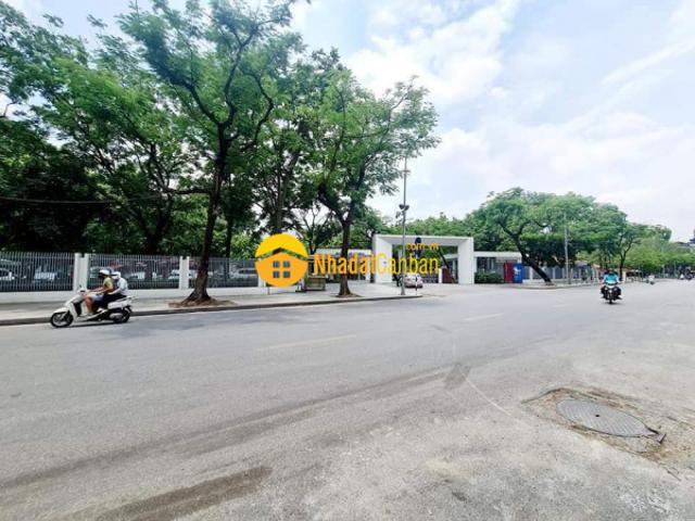 Nhà mặt phố bán