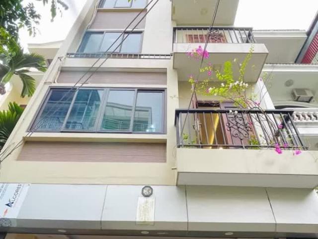 Nhà mặt phố bán tại Hoàn Kiếm, Hà Nội