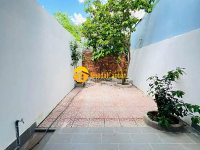 Nhà mặt phố bán