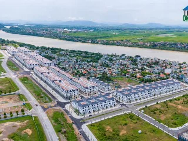 Nhà mặt phố bán