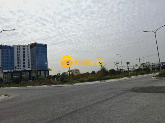 Nhà mặt phố bán