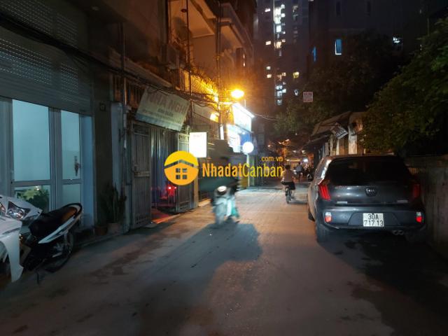 Nhà mặt phố bán
